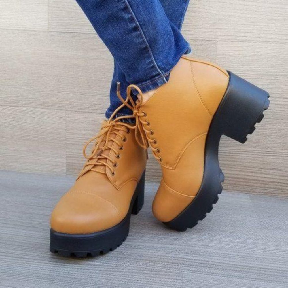 Grunge Chunky Heel Platform Booties - Picture 10 of 10